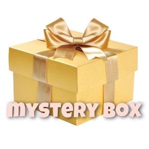MysteryBox Sz SMALL. 8 Items Excellent cond.